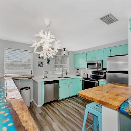 Mermaid House With Pool Jacuzzi Steps To Siesta Key Beach Сарасота Екстериор снимка