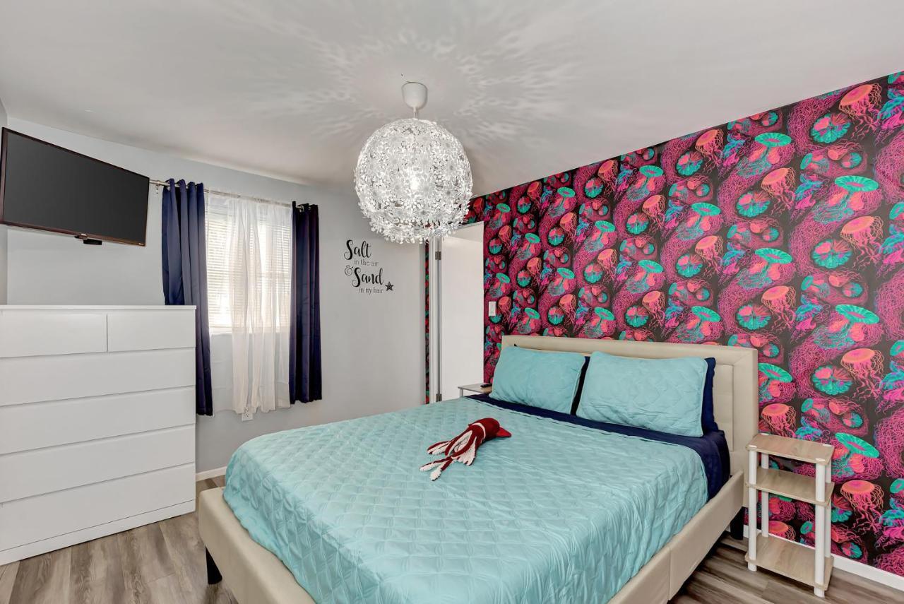 Mermaid House With Pool Jacuzzi Steps To Siesta Key Beach Сарасота Екстериор снимка