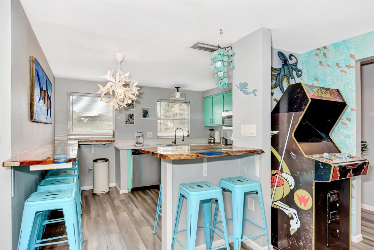 Mermaid House With Pool Jacuzzi Steps To Siesta Key Beach Сарасота Екстериор снимка