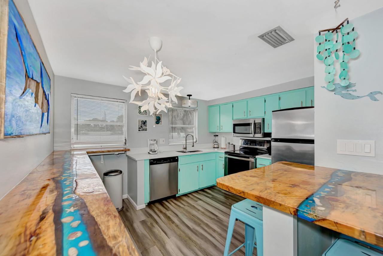 Mermaid House With Pool Jacuzzi Steps To Siesta Key Beach Сарасота Екстериор снимка