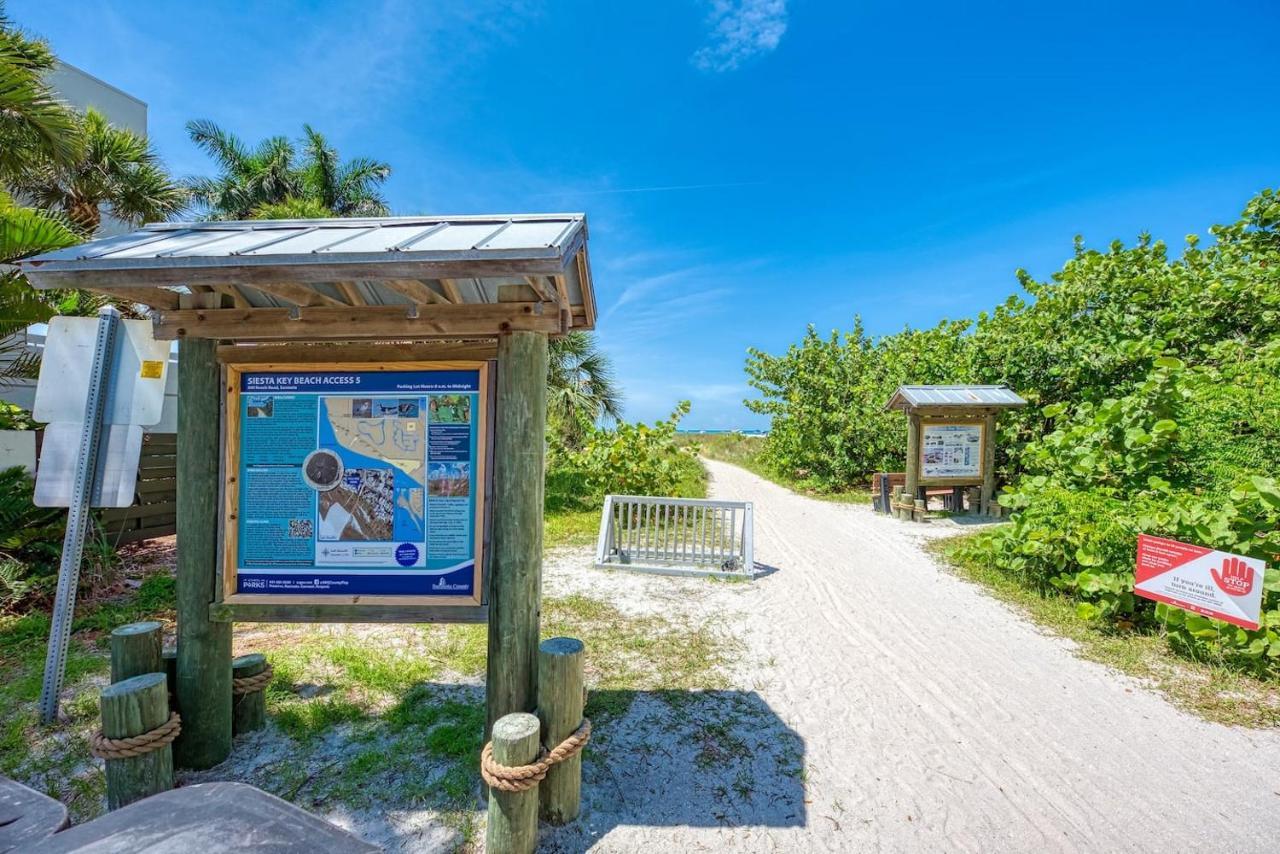 Mermaid House With Pool Jacuzzi Steps To Siesta Key Beach Сарасота Екстериор снимка