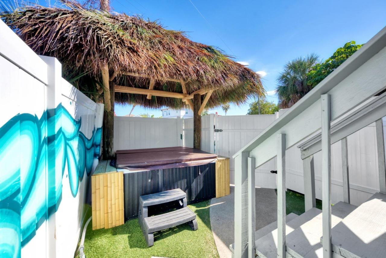 Mermaid House With Pool Jacuzzi Steps To Siesta Key Beach Сарасота Екстериор снимка